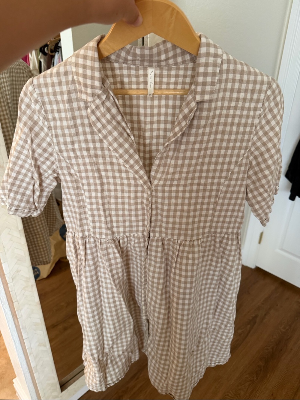 Rylee and Cru Linen Cotton Beige Gingham Button-Front Short Sleeve Dress - Picture 3 of 8
